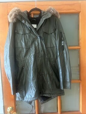 SAM. Woman’s Olive Green Field Parka with Faux Fur Trim Hood